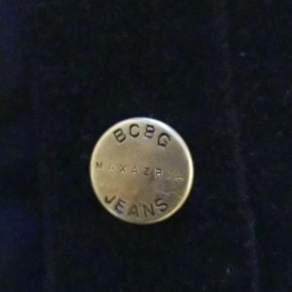 Gorgeous BCBG button up - Picture 3 of 5